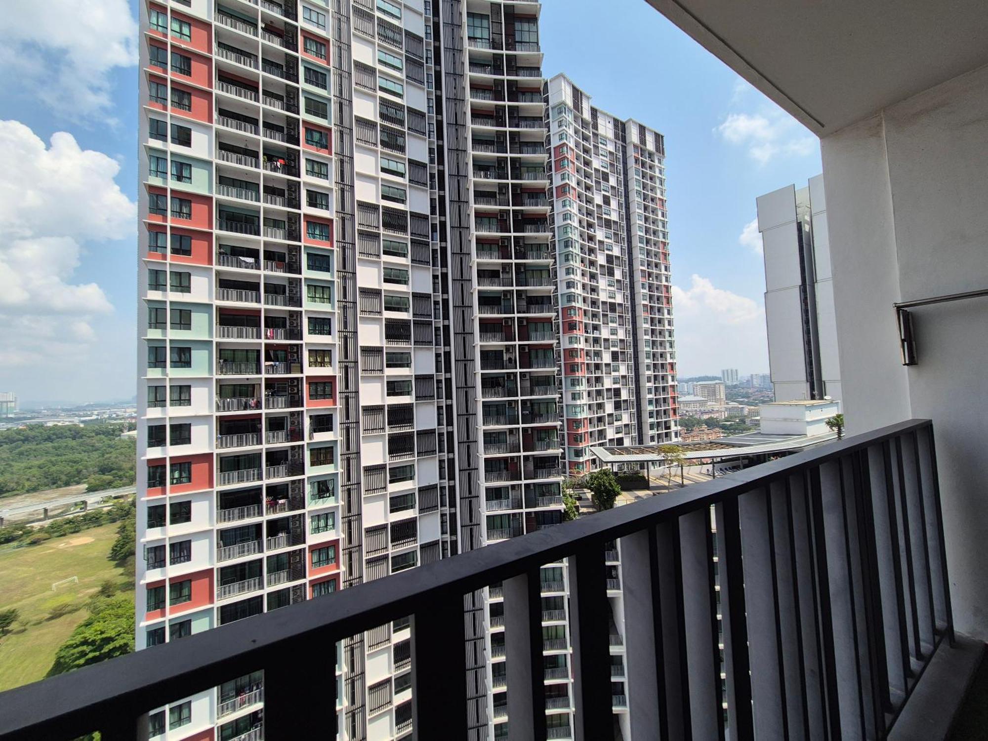 9Pax 2R2B Family Suite, I-City, I-Suite, Hyde, Beside Theme Park, Wifi 50-55" Smart Tv Shah Alam Exterior photo